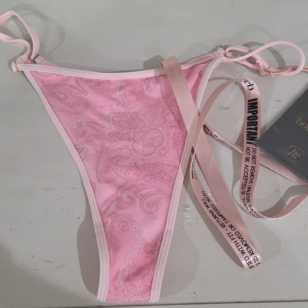 House of Cb‎ Cote Dazur pink paisley thong bikini bottom M NWT